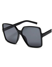Charger l'image dans la galerie, Lunettes de soleil hautement protectrices design, unisexes