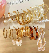 Charger l'image dans la galerie, Ensemble de Bracelets et Boucles d'Oreilles avec Perles Enveloppées dans un Motif Papillon en Acétate