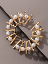Charger l'image dans la galerie, Boucles d'Oreilles Ornées d'une Fausse Perle pour une Touche Chic
