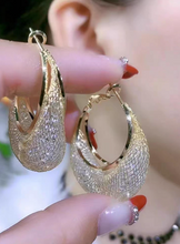 Charger l'image dans la galerie, Créoles en Tulle Cristal de Luxe pour Femme