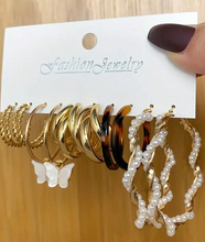 Charger l'image dans la galerie, Ensemble de Bracelets et Boucles d'Oreilles avec Perles Enveloppées dans un Motif Papillon en Acétate