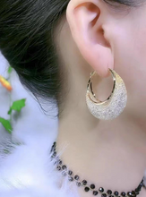 Charger l'image dans la galerie, Créoles en Tulle Cristal de Luxe pour Femme