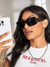 Charger l'image dans la galerie, Lunettes de soleil de plage au style années 2000, monture carrée en plastique