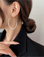 Charger l'image dans la galerie, Boucles d'oreilles Créoles au Style Minimaliste