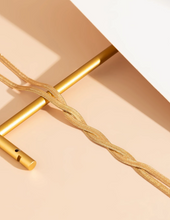 Charger l'image dans la galerie, Collier à Pendentif en Forme de Torsade