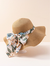 Charger l'image dans la galerie, Chapeau de Paille à Motif Floral Orné d'un Nœud Papillon