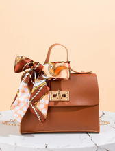 Charger l'image dans la galerie, Mini Sac Carré à motif Aléatoire avec détail Foulard en cuir