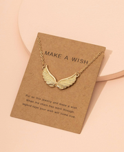 Charger l'image dans la galerie, Collier avec un pendentif en forme d'aile