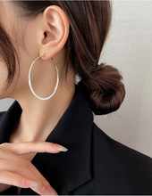 Charger l&#39;image dans la galerie, Boucles d&#39;oreilles Créoles au Style Minimaliste
